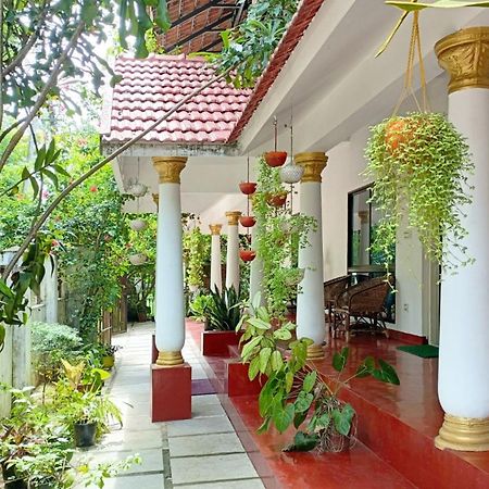 Marari Beach Cleetus Homestay マラリクラム エクステリア 写真