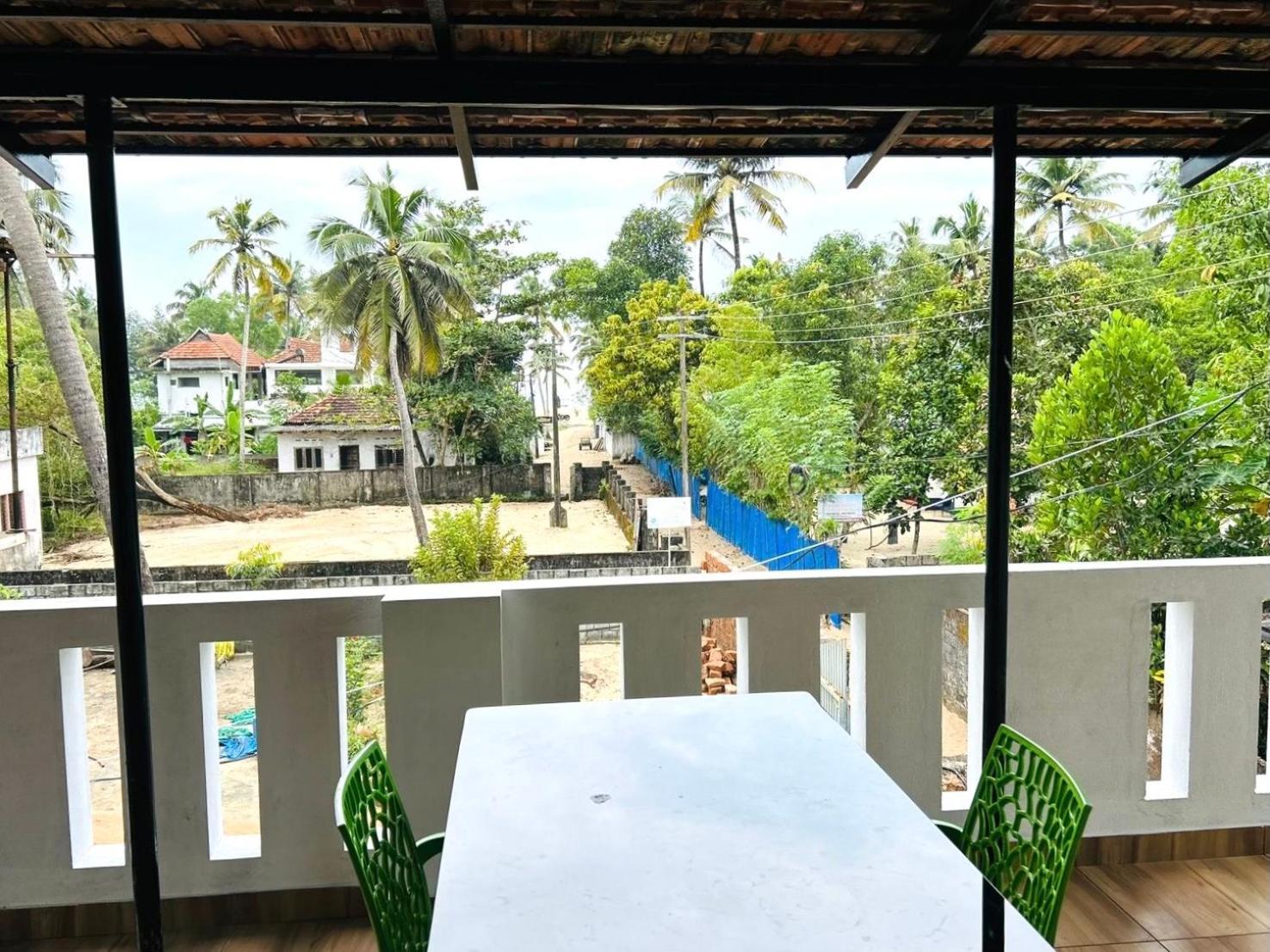 Marari Beach Cleetus Homestay マラリクラム エクステリア 写真