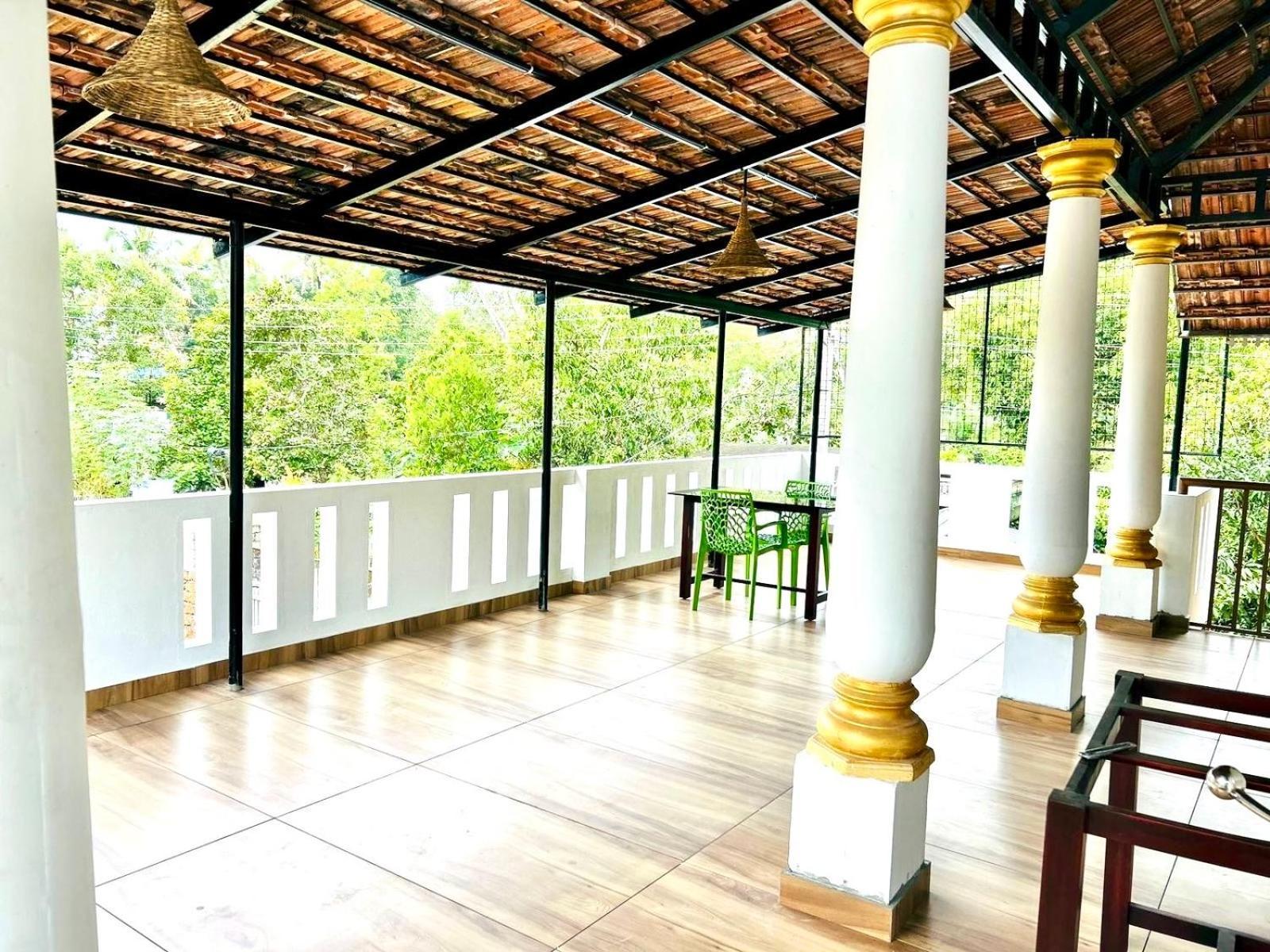 Marari Beach Cleetus Homestay マラリクラム エクステリア 写真