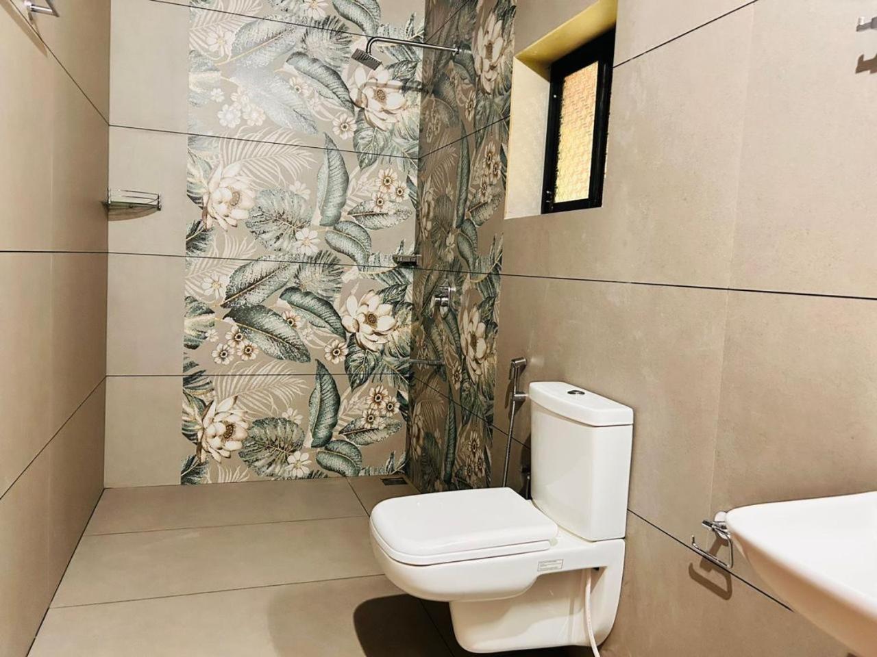 Marari Beach Cleetus Homestay マラリクラム エクステリア 写真